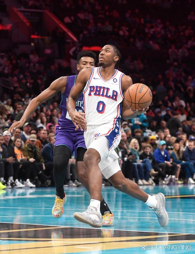 包含里程碑夜！费城76人复出首秀，欧篮联关键时刻刷纪录，管理层满意，年轻球员得到机会的词条爱游戏官网